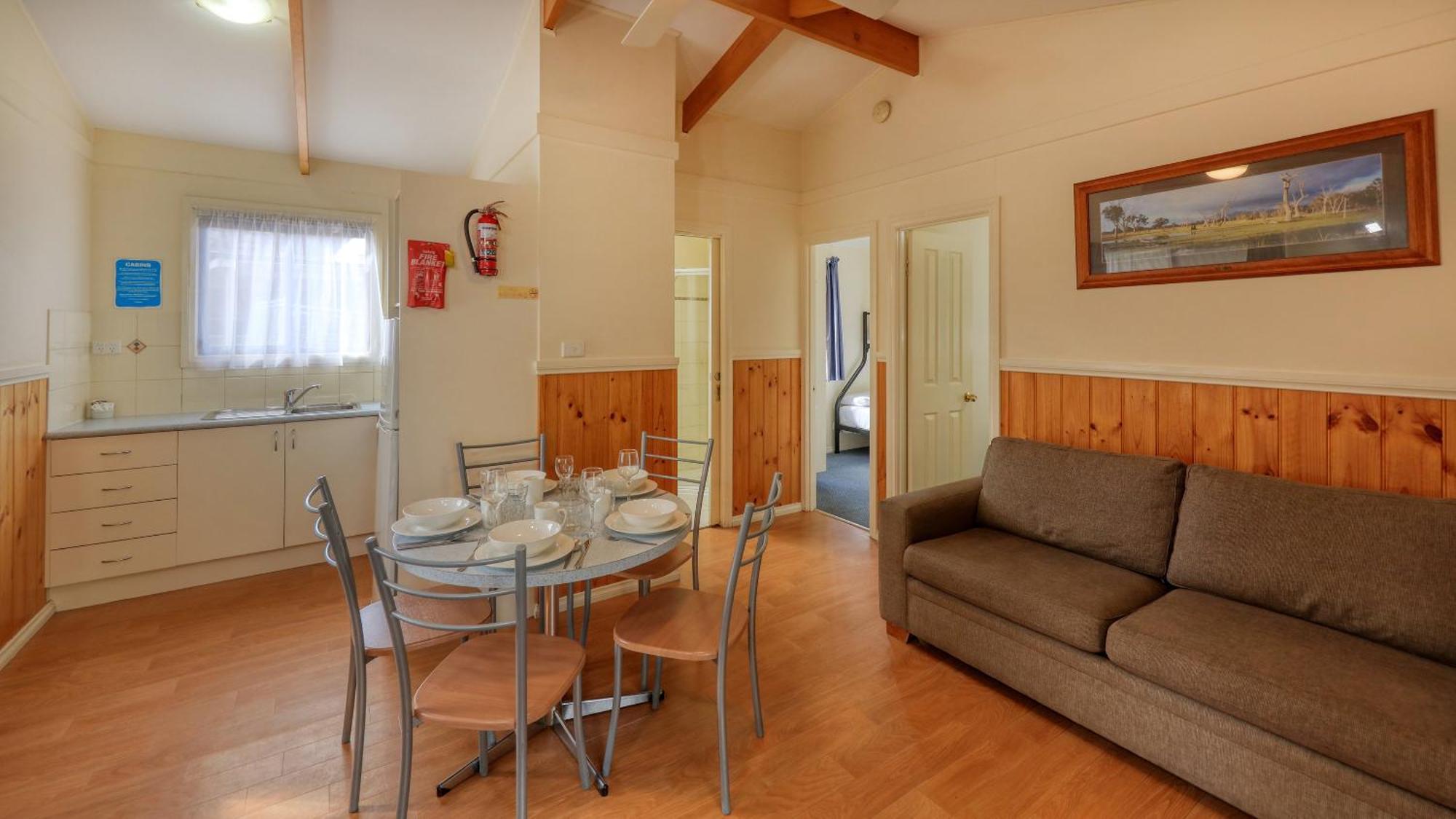 Deniliquin Riverside Caravan Park Exterior foto