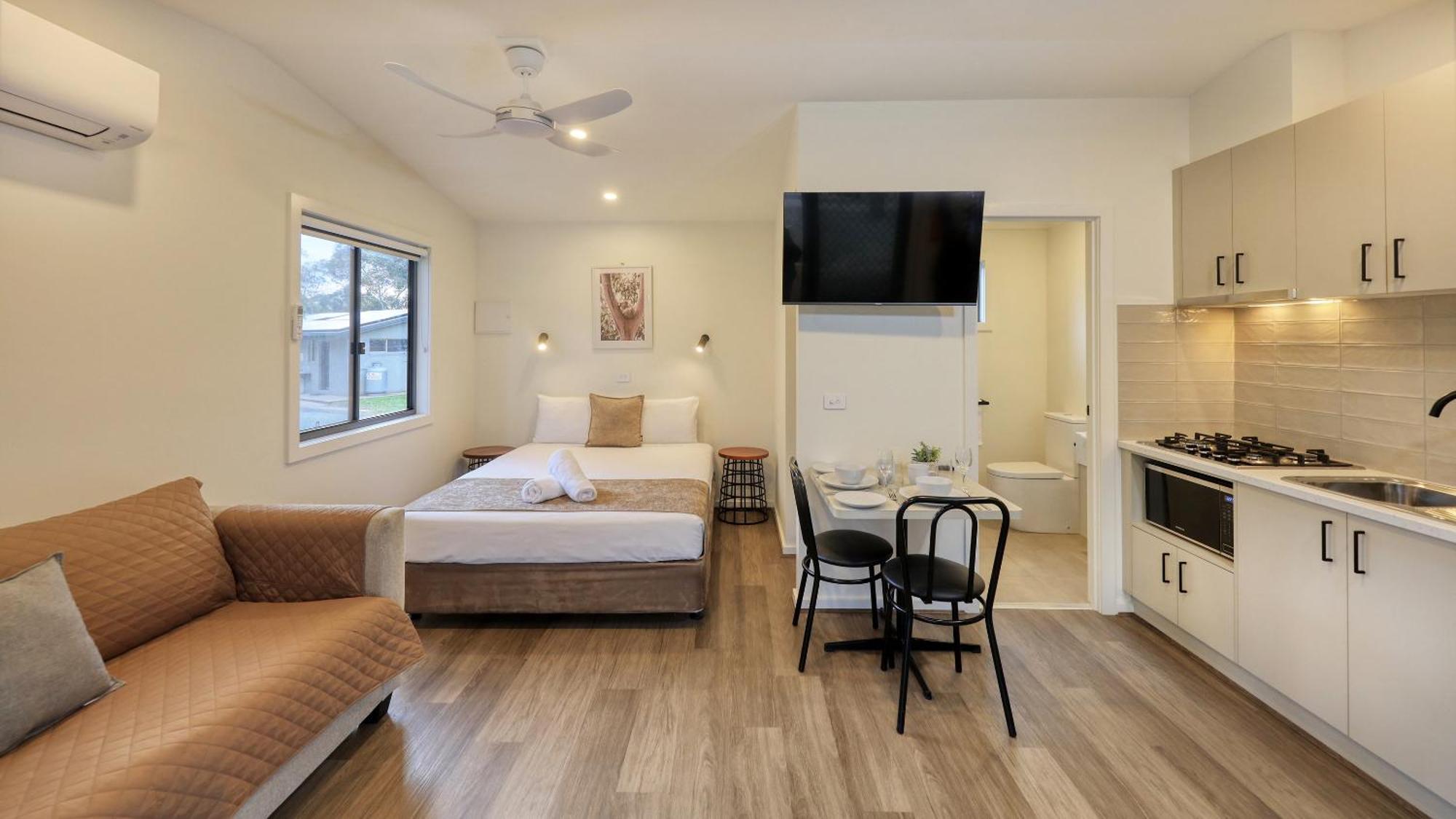 Deniliquin Riverside Caravan Park Exterior foto